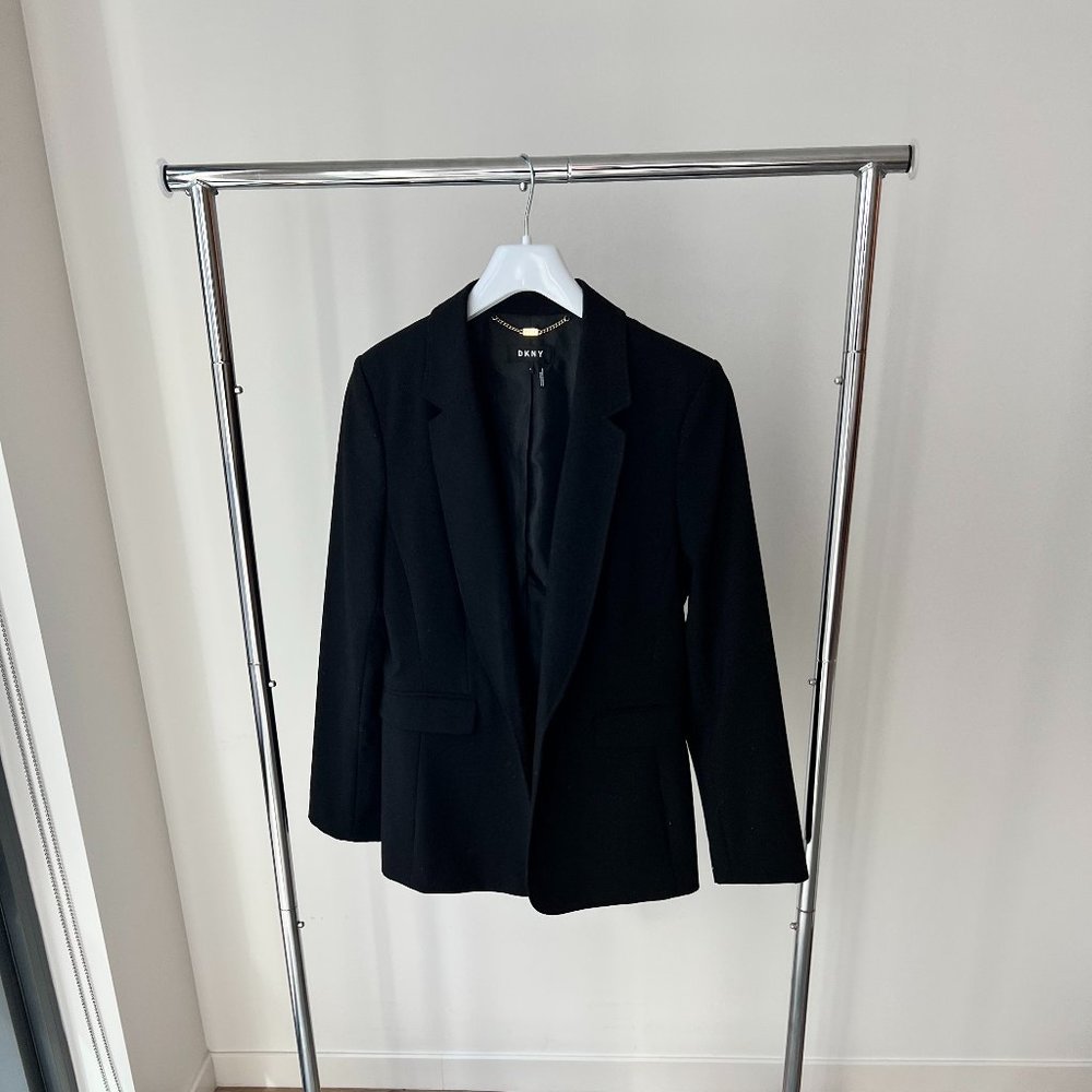 Women's Timeless Black Blazer